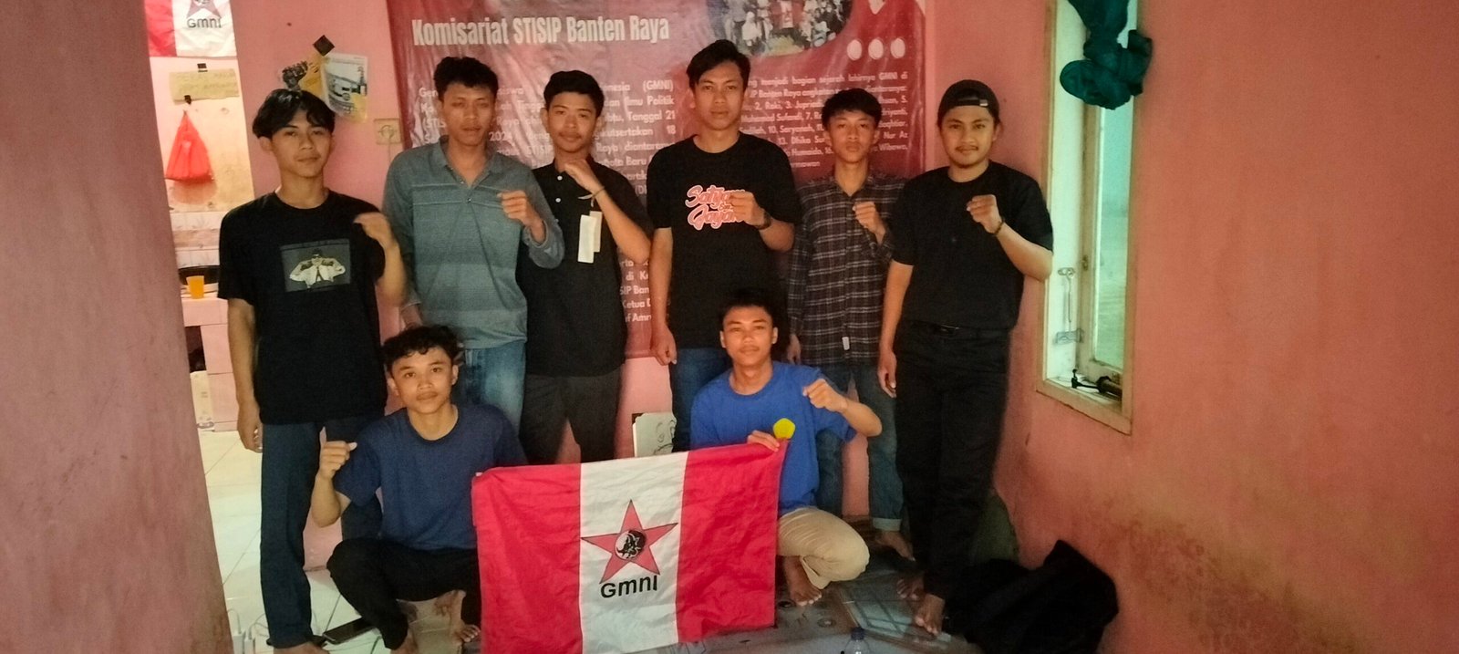 Bung Diki Kurniawan, bidang Ekonomi Kerakyatan DPC GMNI Pandeglang bersama pengurus DPK GMNI Banten Raya, pada Selasa (29/04/2025).