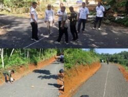 Tim Kecamatan Cijaku Lakukan Verifikasi Bangunan Lapen di Kampung Babakan Kalapa