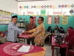 Serah Terima Jabatan Plt. Kepala Sekolah SDN 1 Parungsari kepada Kepala Sekolah Baru